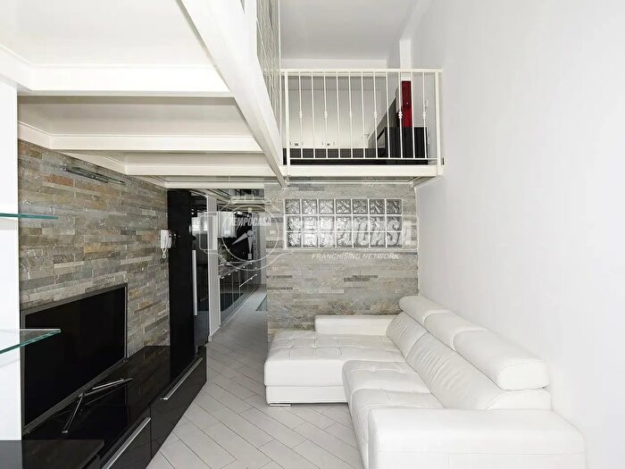 Appartamento bilocale in vendita in Piazzale Nizza, Milano