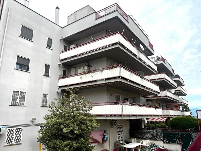 Appartamento trilocale in vendita in Velletri
