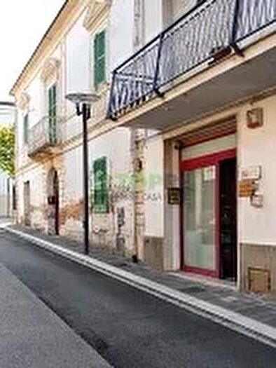 Casa con 12 locali in vendita in Cupello