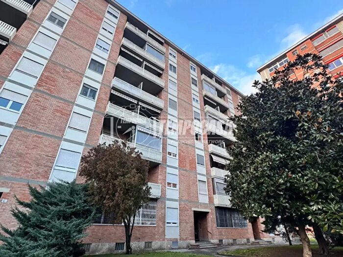 Appartamento bilocale in vendita in Via Buriasco, Torino