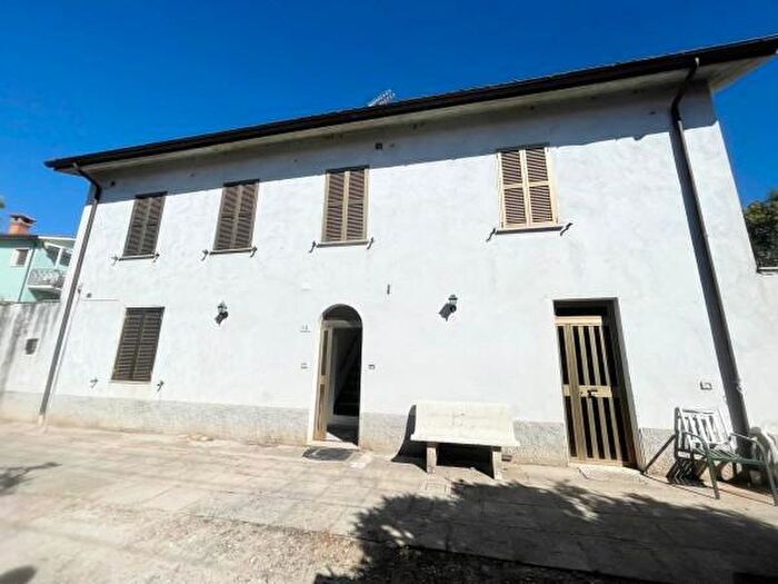 Casa quadrilocale in vendita in Via Macinarotta, Terni