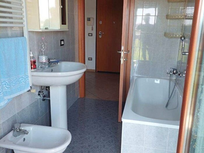 Appartamento trilocale in affitto in Via Altiero Spinelli, Centro, Rubano