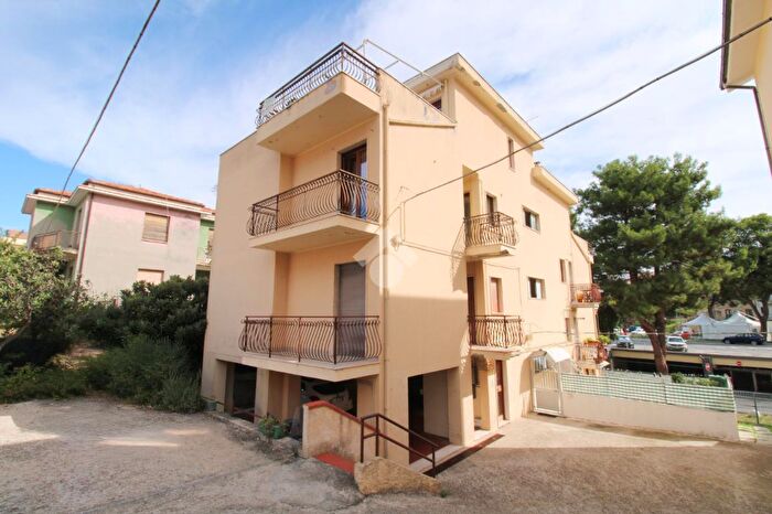 Appartamento quadrilocale in vendita in Via Tripoli, Ortona