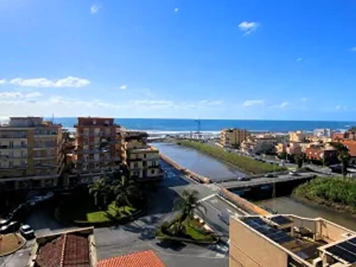 Appartamento trilocale in vendita in Via Fiume, Ladispoli