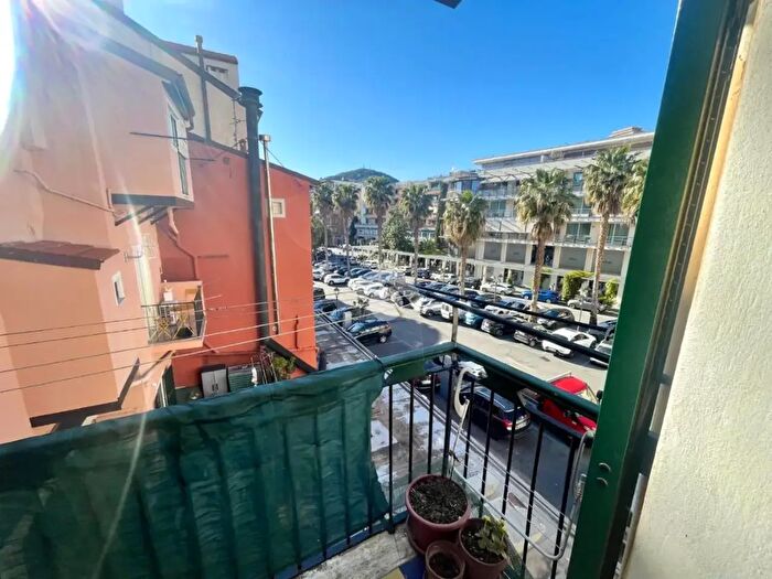 Appartamento quadrilocale in vendita in Via Domenico Costanzo, Imperia