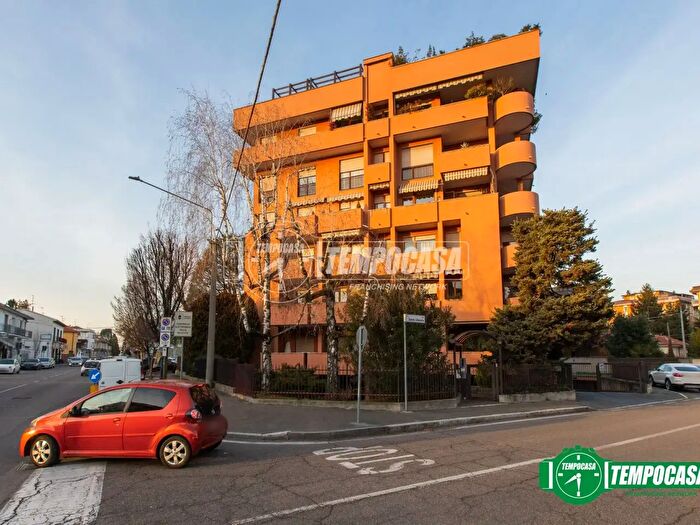 Appartamento con 5 locali in vendita in Via Santa Liberata, Castellanza