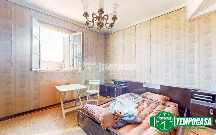 Appartamento trilocale in vendita in Valenza