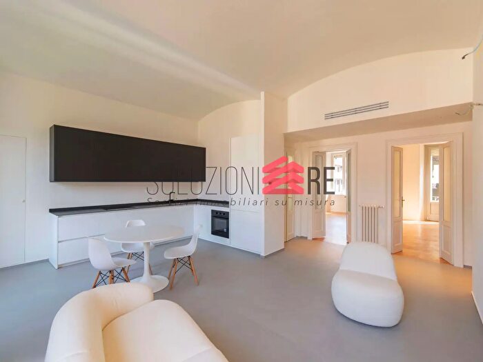 Appartamento trilocale in vendita in Via Solferino, Novara