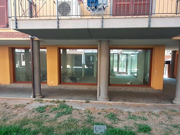 Appartamento bilocale in affitto in Via Regina Margherita, Gorlago