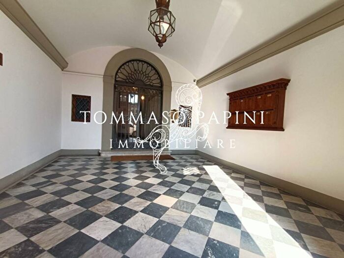 Appartamento trilocale in affitto in Lungarno Corsini, Piazza della Repubblica, Firenze