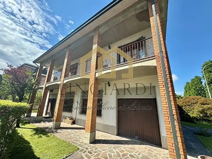 Casa con 7 locali in vendita in Via dei Canestrai, Codogno