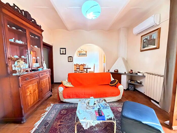 Casa con 7 locali in vendita in Montopoli In Val D'Arno