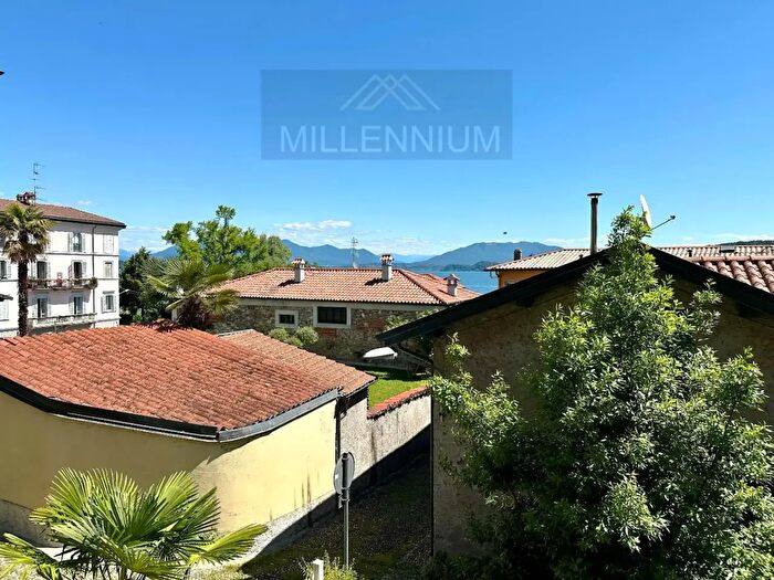 Casa con 10 locali in vendita in Via Sempione, Meina