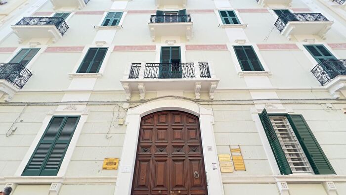 Appartamento trilocale in vendita in Via Regina Elena, Taranto