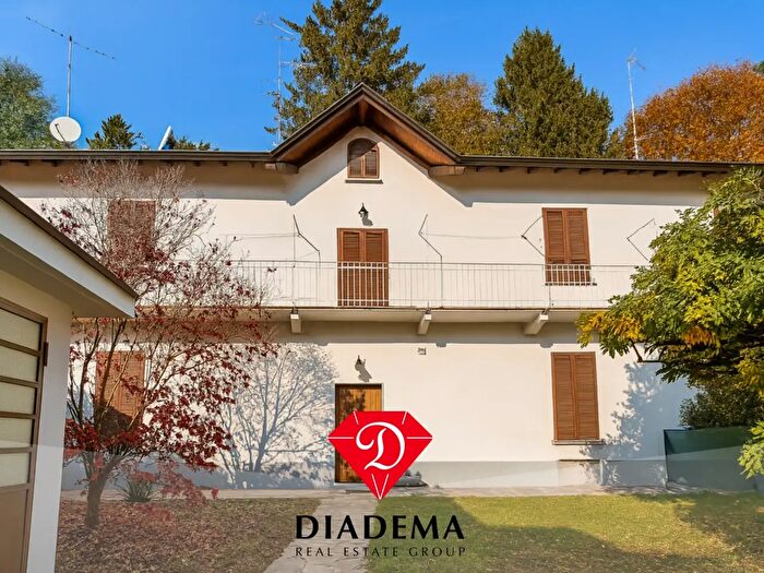 Casa trilocale in vendita in Guglielmo Marconi, Besnate