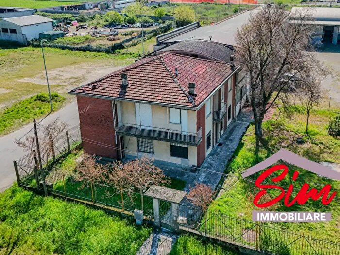 Casa con 10 locali in vendita in Corso Roma Snc, Trecate