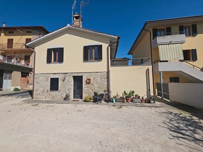 Appartamento trilocale in vendita in Viale Michelangelo, Assisi