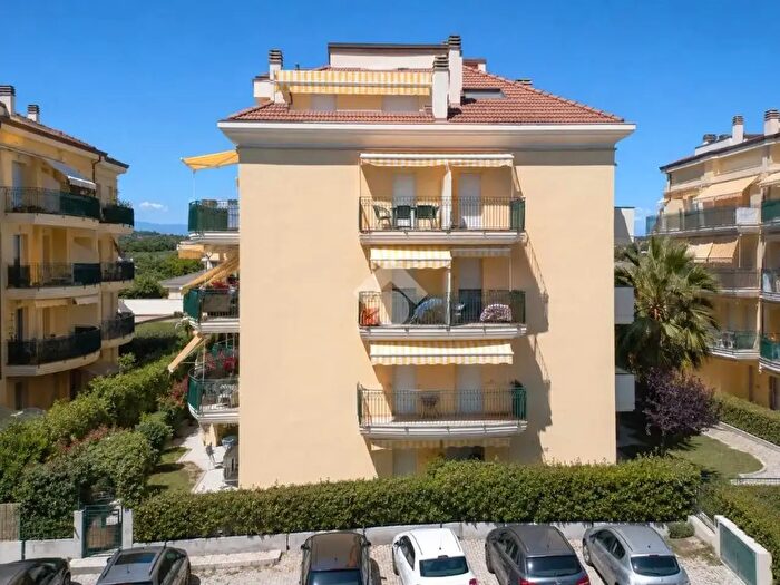 Appartamento trilocale in vendita in Via Guido Gozzano, Tortoreto
