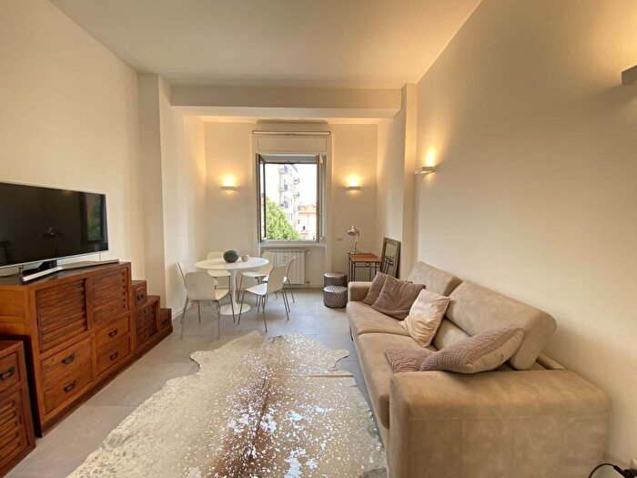 Appartamento trilocale in affitto in Piazza XXV Aprile, Moscova, Milano