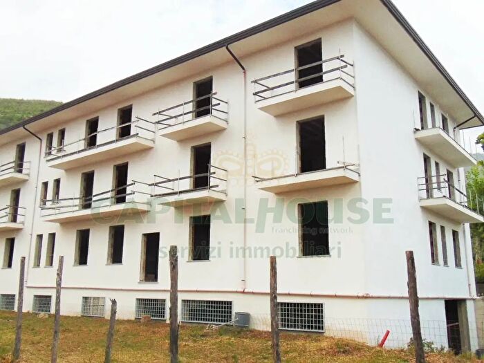 Casa con 20 locali in vendita in Viale Michelangelo, Sirignano