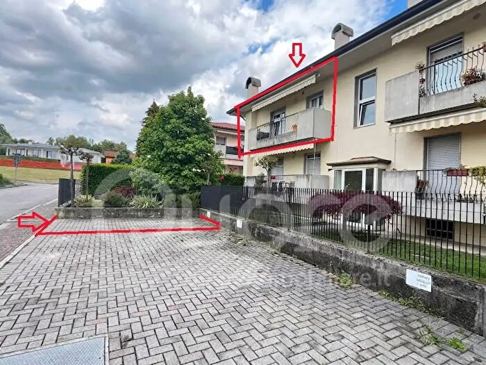 Appartamento con 5 locali in vendita in Via del Colle a, Majano