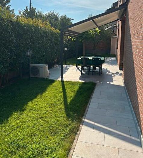 Casa trilocale in vendita in Via Giovanni Manenti, Reggio Emilia