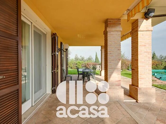 Casa con 7 locali in vendita in Cesena