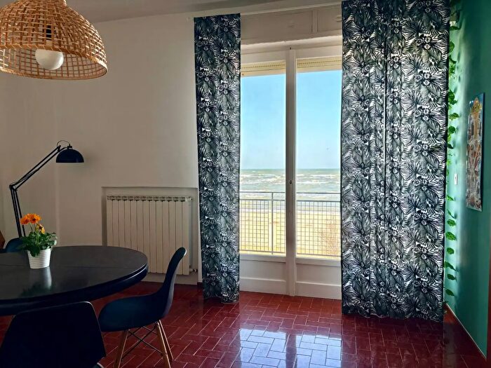 Appartamento quadrilocale in vendita in Lungomare Italia, Senigallia