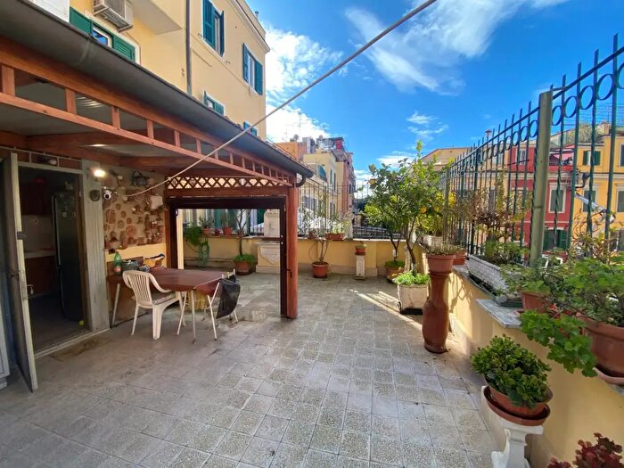 Appartamento trilocale in vendita in Via Achille Grandi Snc, Roma