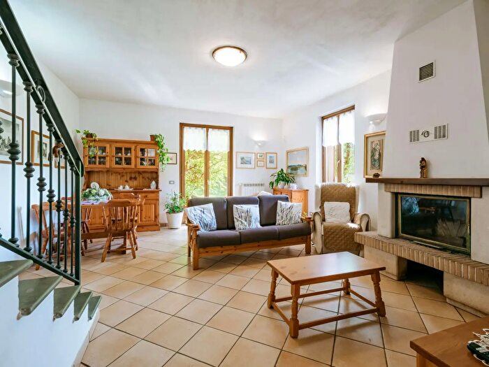 Casa quadrilocale in vendita in Via SNicolo, Vaprio DAdda
