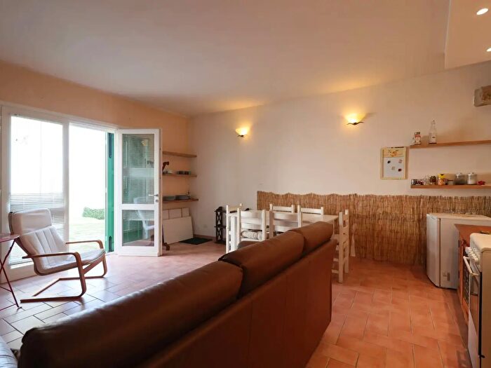 Casa bilocale in vendita in Roncovetro, Canossa