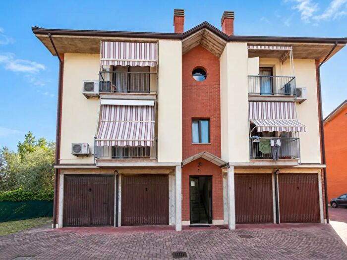 Appartamento trilocale in vendita in Via Biancolina, San Giovanni In Persiceto