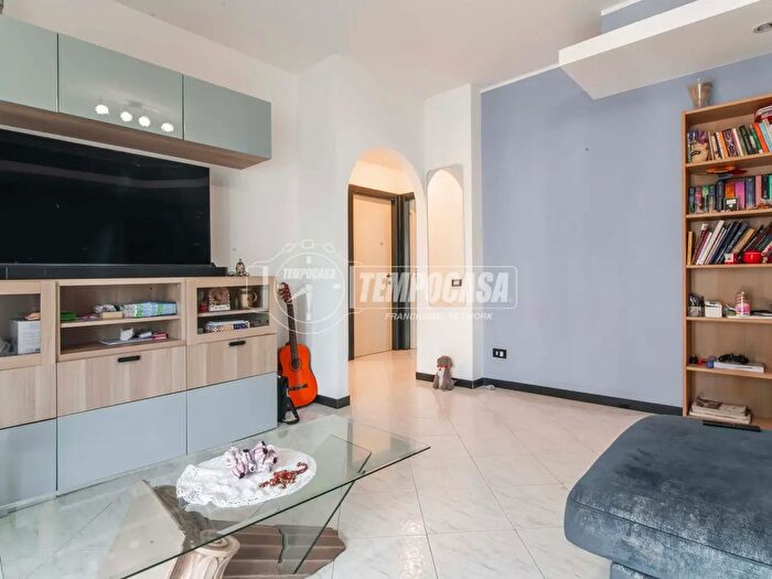 Appartamento trilocale in vendita in Via dei Mille, Gorla Minore