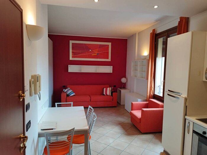 Appartamento monolocale in affitto in Via Padre Reginaldo Giuliani, Centro Storico, Lissone