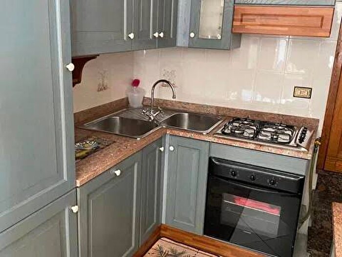 Appartamento quadrilocale in affitto in Avenza, Carrara