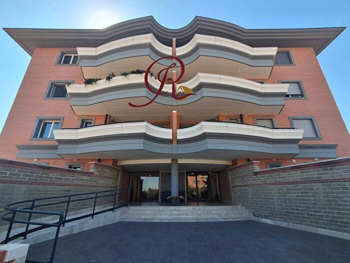 Appartamento trilocale in vendita in Via Lina Bo Bardi, Pisana Bravetta, Roma