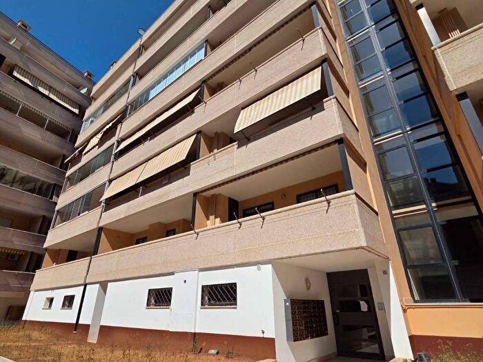 Appartamento bilocale in affitto in via Luigi de Marchi, Fonte Laurentina, Roma