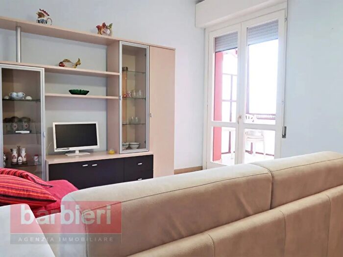 Appartamento trilocale in affitto in Lungomare dAnnunzio, Cervia