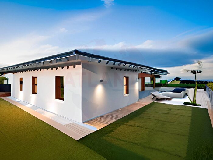 Casa con 5 locali in vendita in Via Aldo Moro, Roccafranca