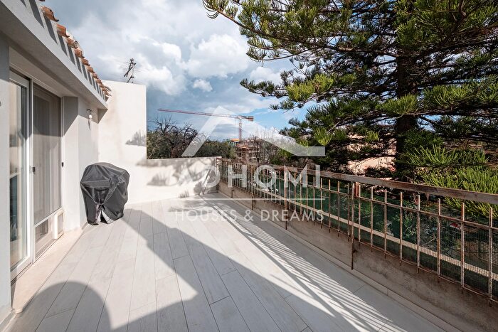 Appartamento trilocale in vendita in Via Vittorio Alfieri, Quartu SantElena