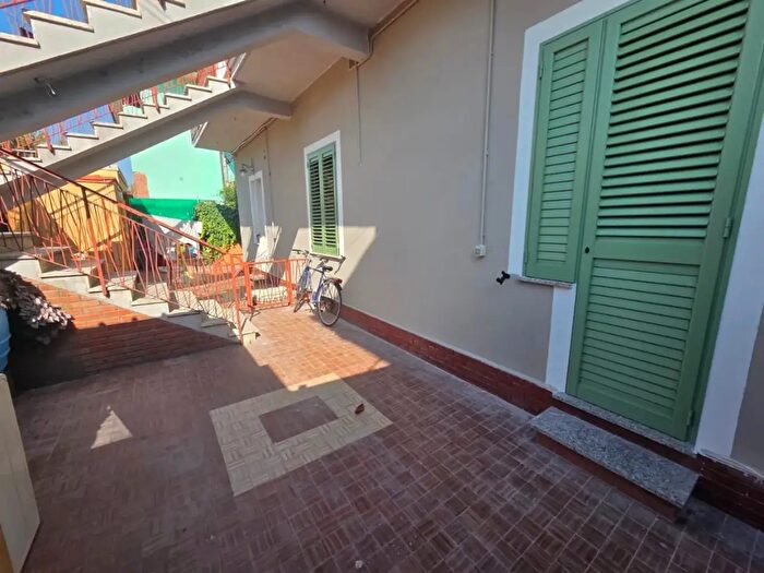 Casa trilocale in vendita in Rosignano Marittimo