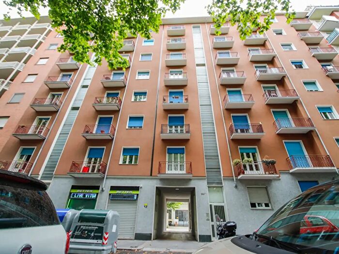 Appartamento bilocale in vendita in Largo Sempione Bis, Torino