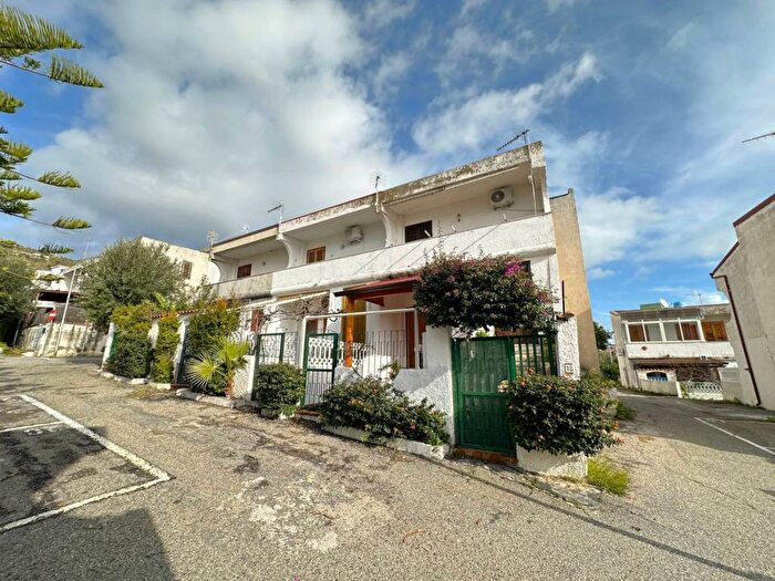 Appartamento trilocale in affitto in Residence Caminia, Caminia, Stalettì