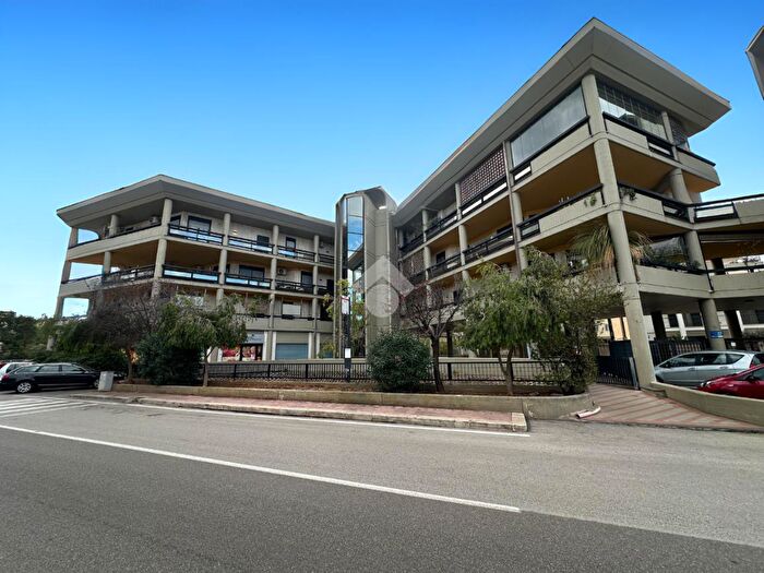 Appartamento trilocale in vendita in Via Nisio Girolamo, Bari