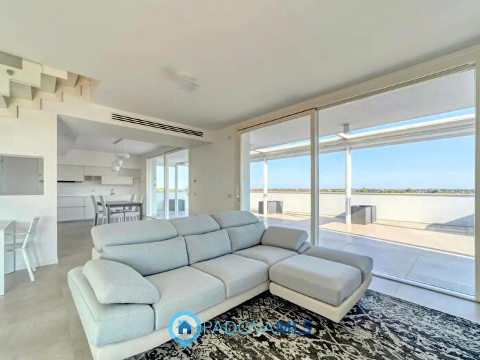 Appartamento con 5 locali in vendita in Via Armando Diaz, Vigonza