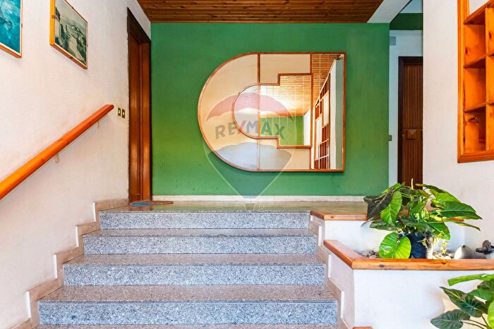 Appartamento con 7 locali in vendita in Via Generale di San Marzano, Catania