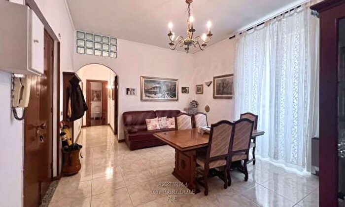 Appartamento con 5 locali in vendita in Via Piave, Varazze