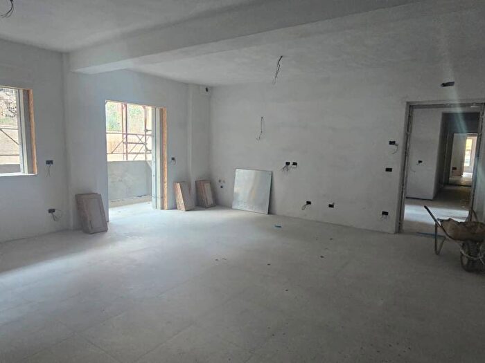 Appartamento trilocale in vendita in Via Unione Sovietica, Centro, Magione