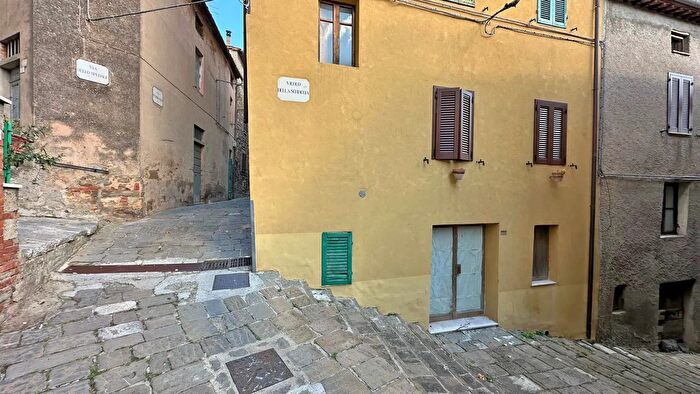 Appartamento monolocale in vendita in Seggiano