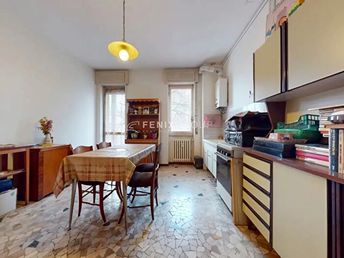 Appartamento trilocale in vendita in Via Ponte Nuovo, Milano